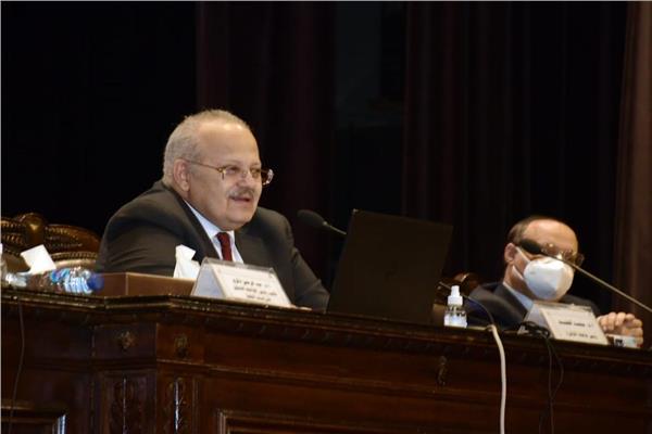 د. محمد عثمان الخشت رئيس الجامعة