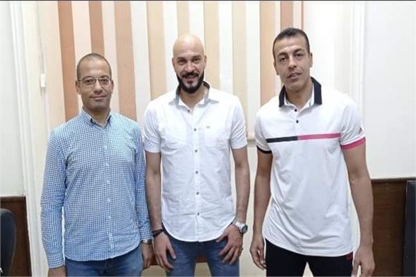 يد المنيا يواصل تدعيم صفوفه بضم اللاعب "محمود عصمت"