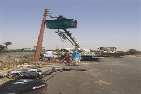 حملة مكبرة لمتابعة أعمال حفر لتوصيل الصرف ورفع المخلفات بالمنيا 