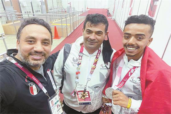 الزميل محمد يحيى مع محمد الزيات ومدربه محمود عبدالجواد
