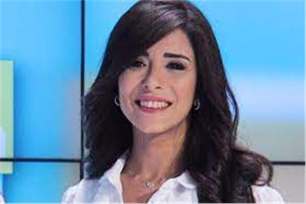 الإعلامية أسماء مصطفى