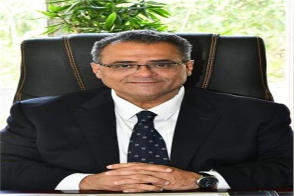  أ.د عبد الفتاح سعود نائب رئيس الجامعة لشئون التعليم والطلاب