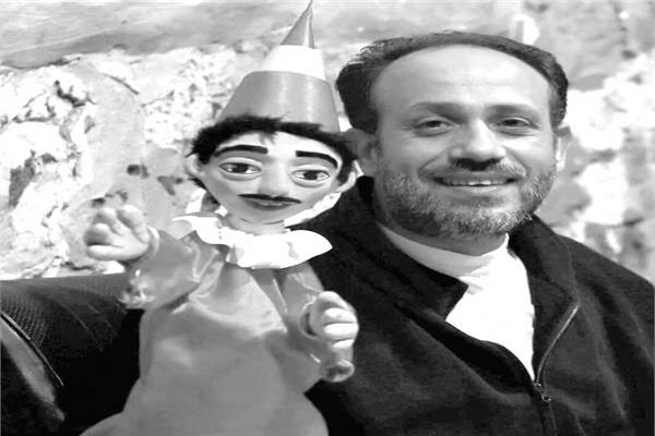 د. أسامة بصحبة الأراجوز