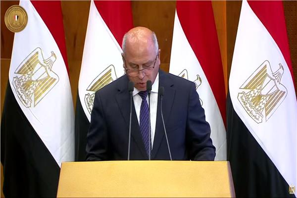 الفريق كامل الوزير وزير النقل والمواصلات