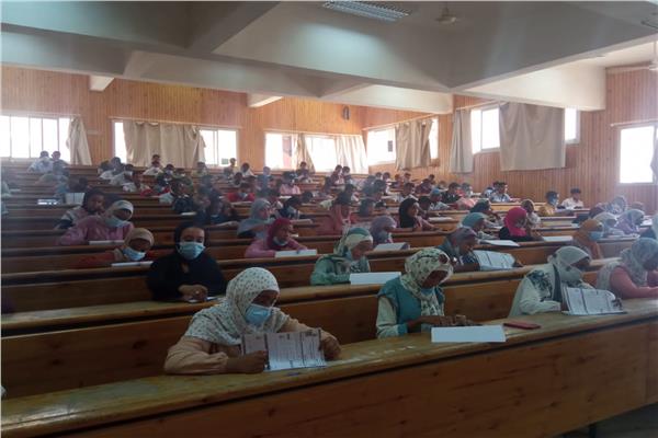لجان اختبارات القبول بمدارس التمريض