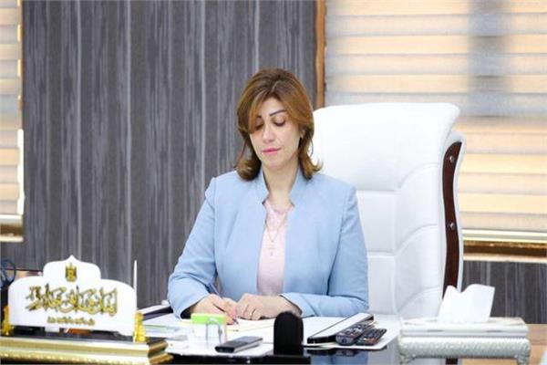 وزيرة الهجرة العراقية