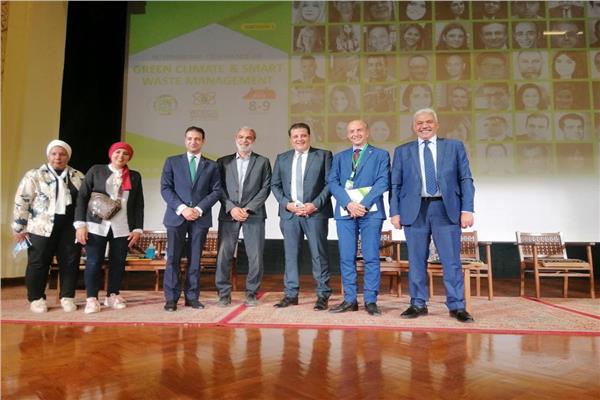  المؤتمر الدولي للمناخ الأخضر بالجامعة الأمريكية بالقاهرة 
