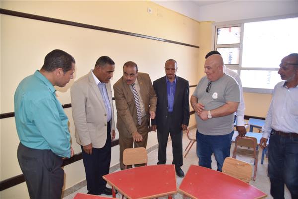  محافظ مطروح يتفقد مركز توثيق التراث بواحه سيوه 