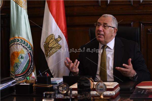 السيد القصير وزير الزراعة 