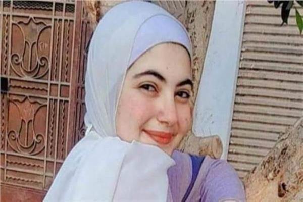  الطالبة منة الله