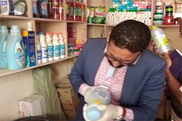حملة على المنشآت التجارية بأسوان