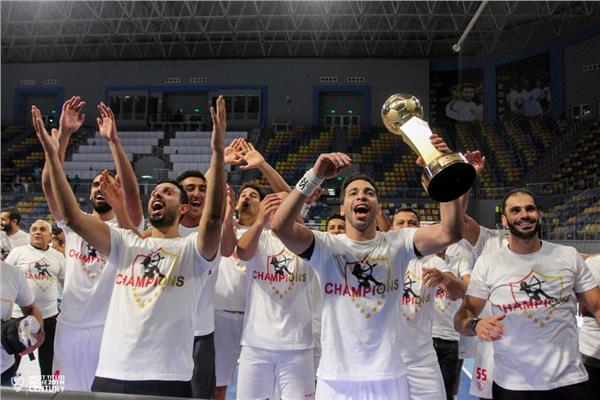 تتويج الزمالك بالسوبر الإفريقي