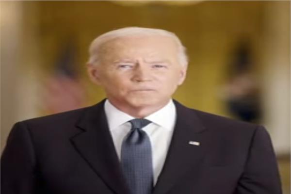 الرئيس الامريكي جو بايدن اثناء القاء كلمته من البيت الابيض 