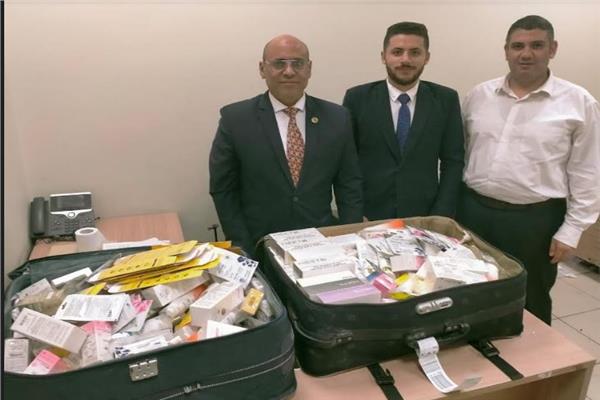 جمارك مطار القاهرة الدولي 
