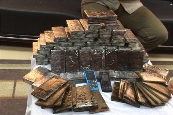 تجديد حبس عصابة ضبط بحوزتها 102 طربة حشيش قبل ترويجها في التبين