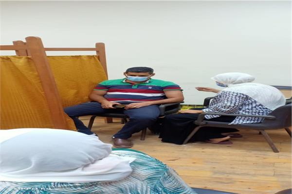 تطعيم العاملين بالمصالح الحكومية