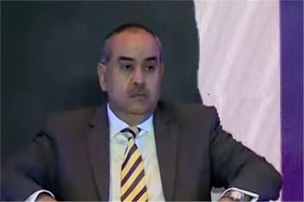 الطيار محمد منار  وزير الطيران المدنى