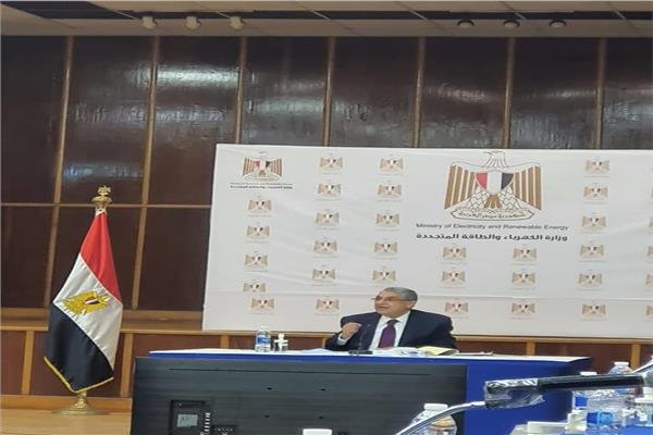 الدكتور محمد شاكر وزير الكهرباء والطاقة المتجددة