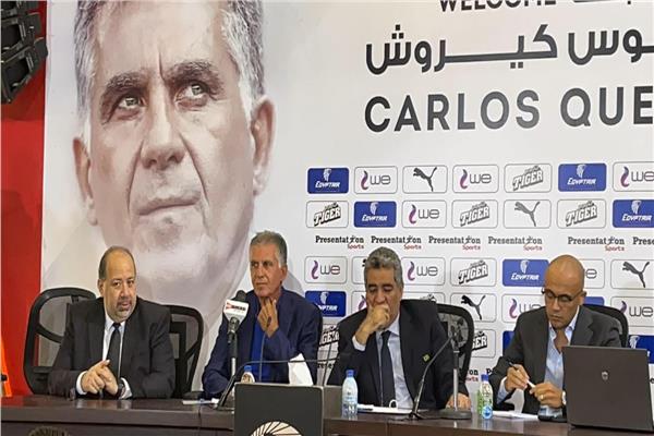 كيروش خلال المؤتمر
