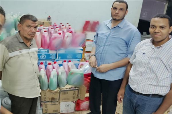  ضبط  100 كجم جبنة داخل مصنع غير مرخص