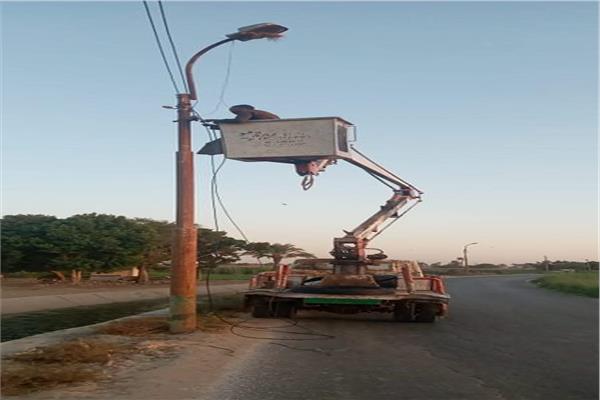محافظ المنيا يوجه بإصلاح أعمدة الانارة بطريق كوبري أبو شناف 