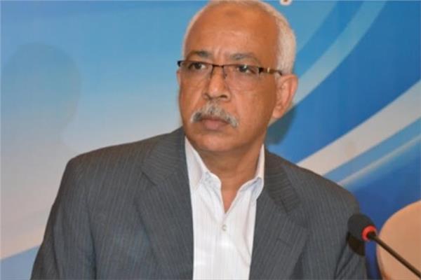 عبد المنعم الجمل رئيس النقابة العامة للعاملين بالبناء والأخشاب 