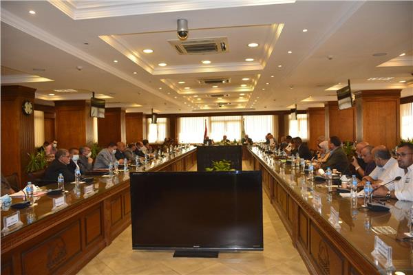 محافظ الجيزة يعلن .. بدء أعمال تغطية مصرف ناهيا بدءا من الدائري وحتي المريوطية
