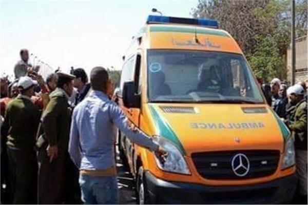  مصرع أم وابنها فى تصادم سيارة بدراجة نارية  بسوهاج