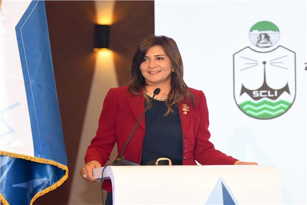 السفيرة نبيلة مكرم وزيرة الهجرة