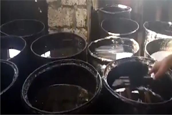 زيوت وشحوم السيارات المغشوشة
