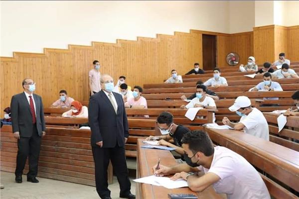 رئيس جامعة الدلتا التكنولوجية يتفقد سير اختبارات القدرات .