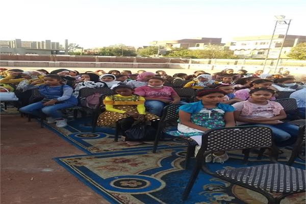 وزيرة الثقافة تعلن انطلاق الفعاليات الابداعية لمبادرة حياة كريمة فى مركز الوقف بقنا