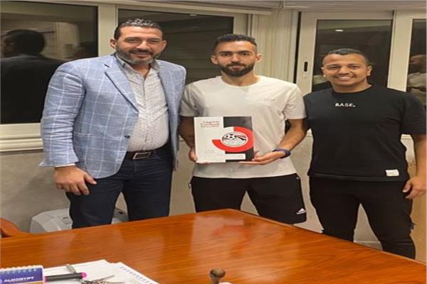 اللاعب أحمد حاتم