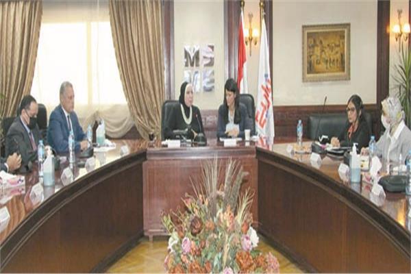 جانب من اجتماع نيفين جامع والمشاط