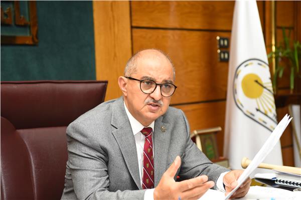 الدكتور طارق الجمال رئيس جامعة أسيوط