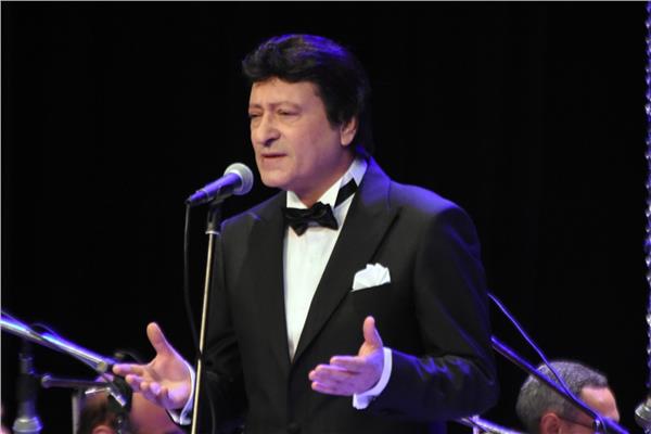 محمد الحلو يستعد لطرح الأغنية الوطنية "بتغني لمين"