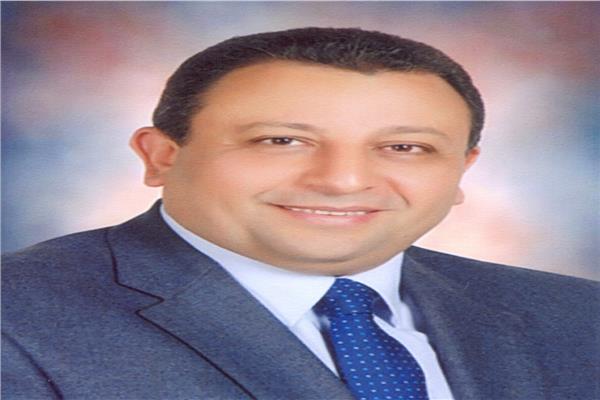 د محمد عبد اللطيف عميد الكلية