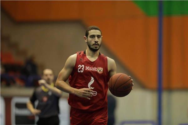 محمد أبو النصر لاعب فريق كرة السلة بالنادي الأهلي