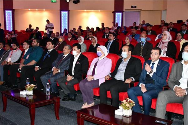 أشرف صبحي يشهد ويرحب بانشاء اتحاد نوعي لشباب المحليات