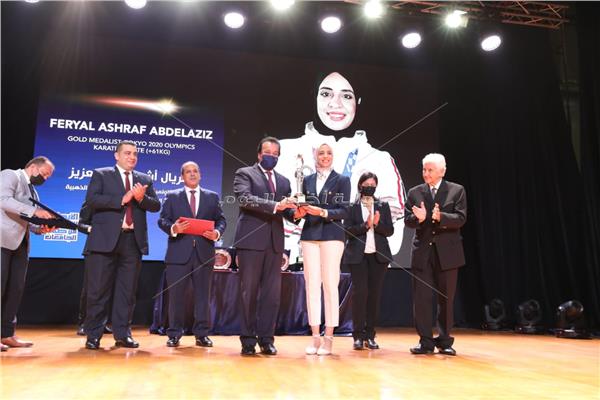 نائب رئيس الاتحاد العربي والمصري للرياضة الجامعية خلال الاحتفالية