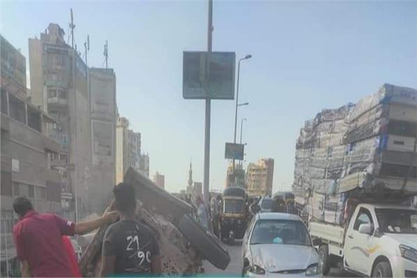 سقوط عربة كارو 