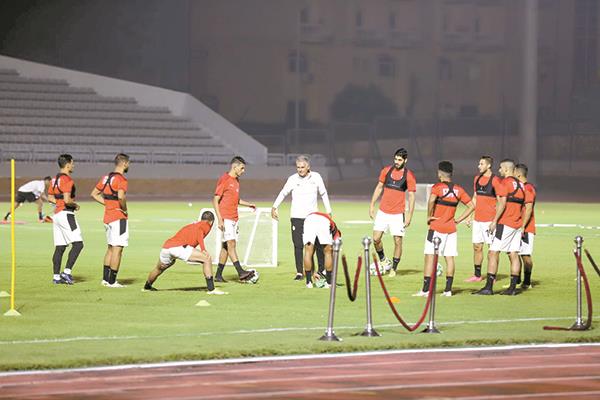 صورة من إخدى تدريبات المنتخب