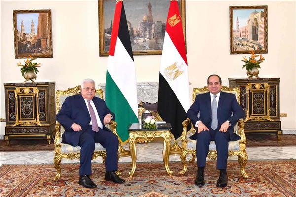 الرئيس السيسي ونظيره الفلسطيني محمود عباس