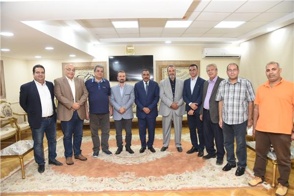 محافظ مطروح  بدء أعمال القافلة الطبية بجامعه الإسكندرية بقرى مطروح اليوم 