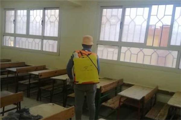 تعقيم مدارس البحيرة 