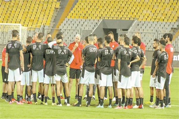 المنتخب على قلب رجل واحد الفترة المقبلة وسط تحديات كروية كبيرة