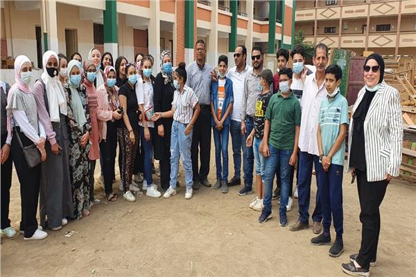انطلاق أولى الرحلات لتفقد مشروعات مبادرة حياة كريمة 