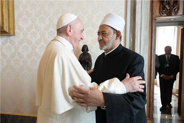 لقاء خاص بين شيخ الأزهر وبابا الفاتيكان 