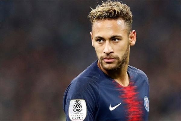 نجم كرة القدم البرازيلي نيمار