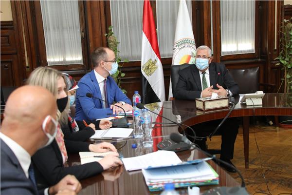 جانب من لقاء وزير الزراعة ووفد المفوضية الاوروبية